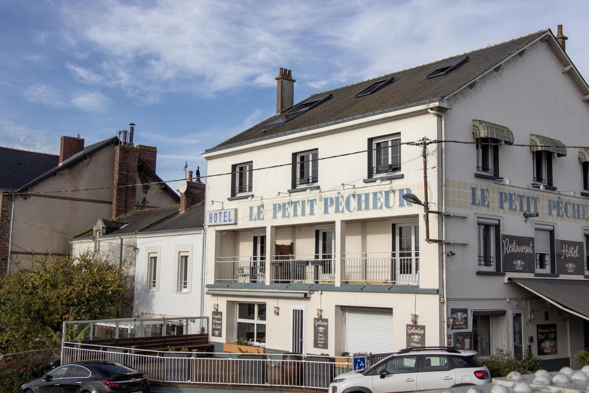 Le Petit Pêcheur Hotel Saint-Florent-le-Vieil Exterior foto